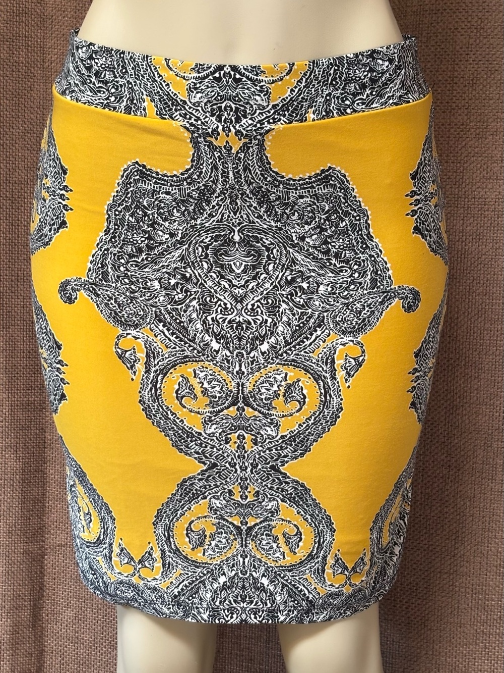 INC International Concepts Yellow and Black Printed Pencil Skirt